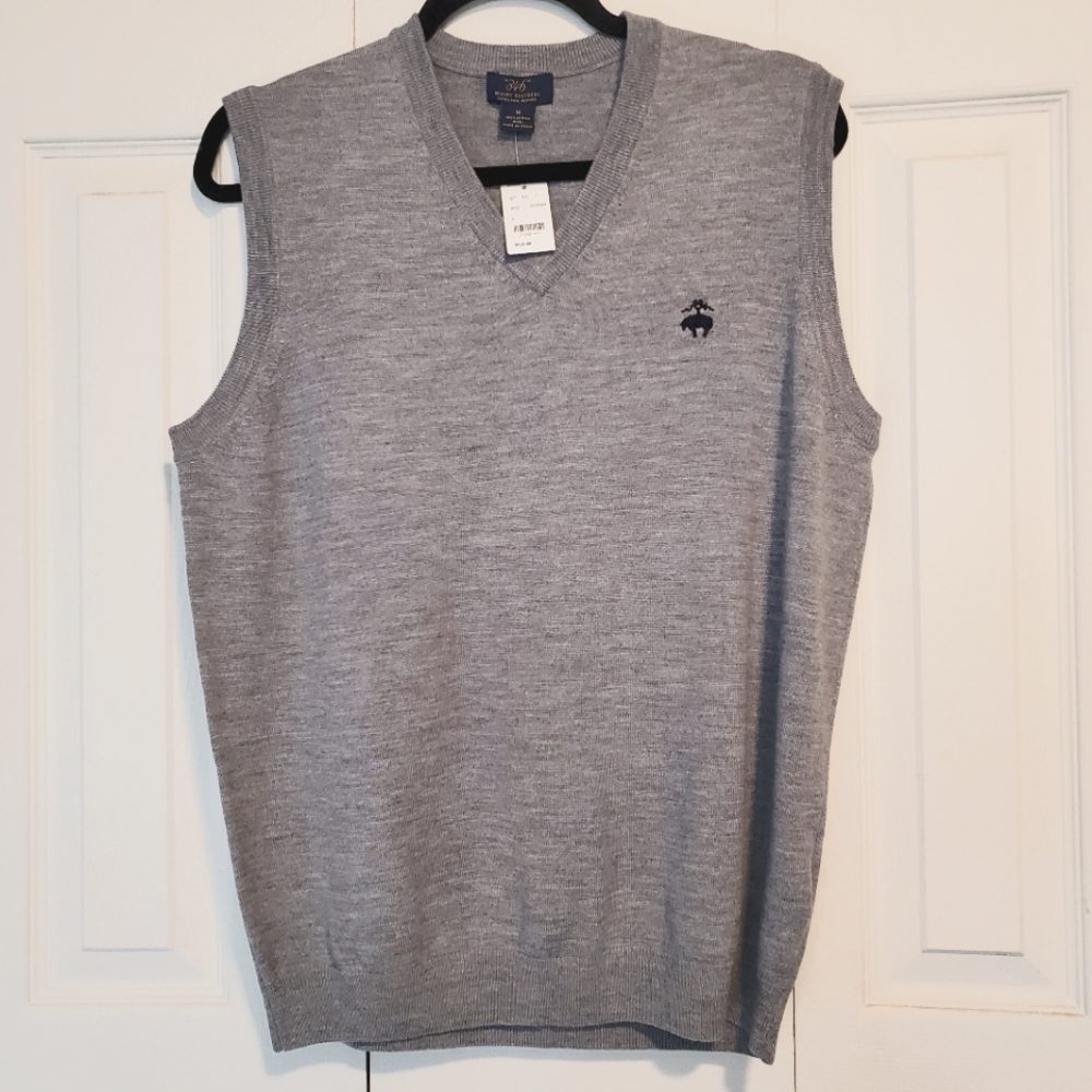 BNWT Brooks Brothers 100% merino wool sweater vest Sz Med